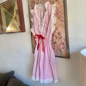 60s 70s VINTAGE | CHEVETTE STRETCH RUFFLE RED WHITE VINTAGE LINGERIE DRESS S VTG